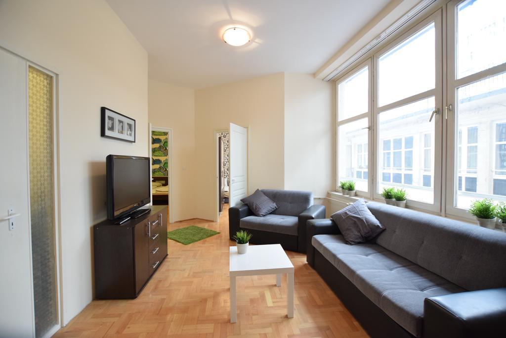 Apartment Budget By Hi5 - Feherhajo *