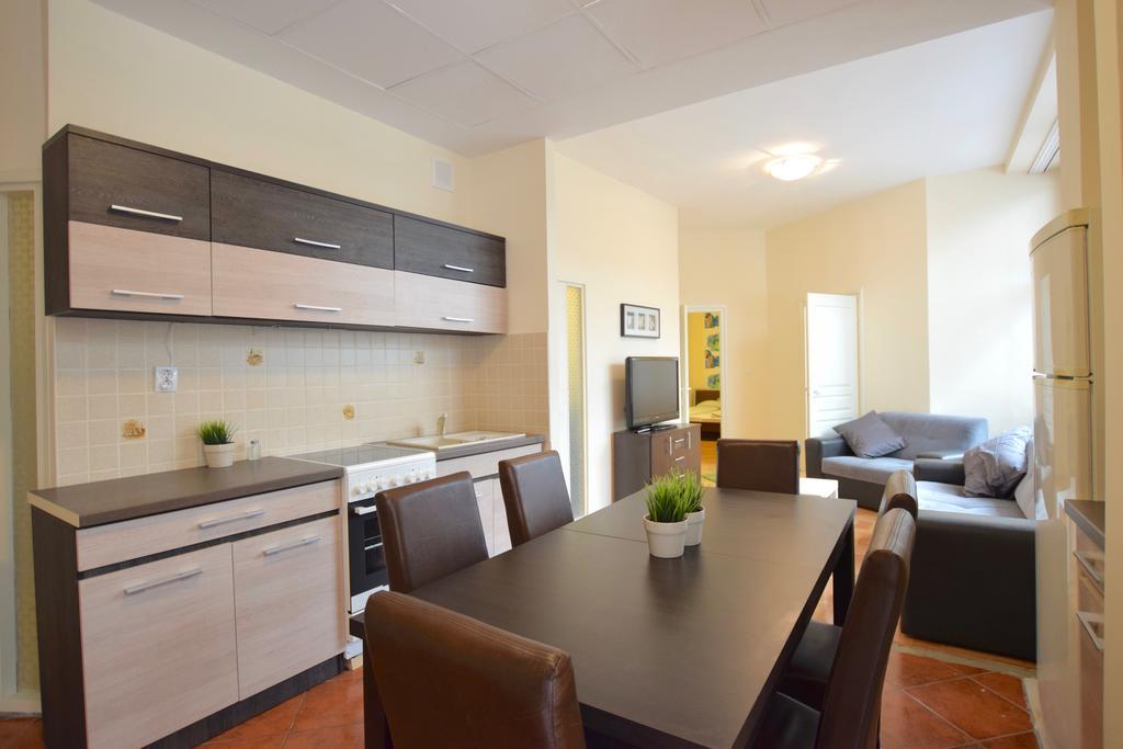 Apartment Budget By Hi5 - Feherhajo